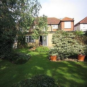 Furnival Lodge Slough Exterior photo