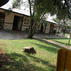 Hotel Akwela Guest Farm Bloemfontein Exterior photo