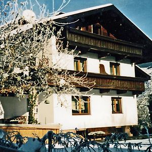 Spacious Apartment in Fügen near Ski Area Exterior photo