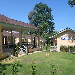 Hotel Dahla House Ranong Exterior photo