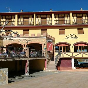 Hotel Hostal Las Rumbas Nuévalos Exterior photo