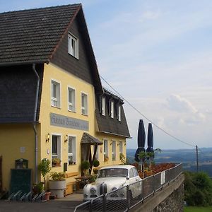 Hotel Gasthaus Zur Burgschaenke Aremberg Exterior photo