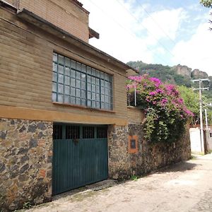 Ollin Calli Hostal-Temazcal Hostal Tepoztlán Exterior photo