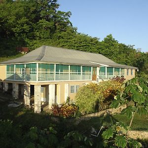 Hotel Retreat Plantation House Little Bay Exterior photo