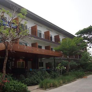 Hotel Baan Sakulpetch Sung Noen Exterior photo