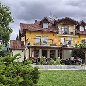 Hotel Penzion Fantázia Michalová Exterior photo