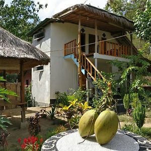 Crispycool Homestay Kuta  Exterior photo