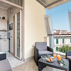 Apartamento Giggino'S Flat - Live Like A Local Nápoles Exterior photo