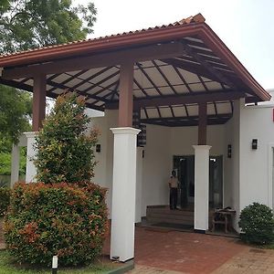 Lake Monark Resort Anuradhapura Exterior photo