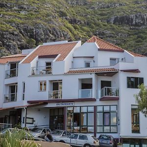 Hotel Residencial Familia Machico  Exterior photo