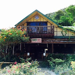 Bamboo House Beach alojamiento&restaurante Puerto Galera Exterior photo