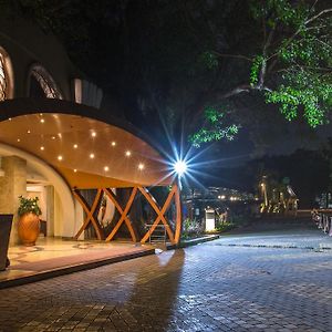 Hotel Residency Club Pune Exterior photo