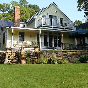 Green River Bridge House (Adults Only) Bed and Breakfast Brattleboro Exterior photo