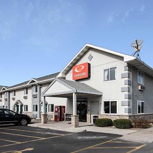 Econo Lodge Inn & Suites Farmington Canandaigua Exterior photo