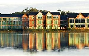 Hotel De Vere Cotswold Water Park South Cerney Exterior photo