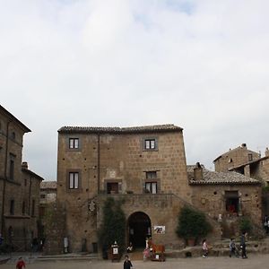 Locanda Della Buona Ventura Bed and Breakfast Bagnoregio Exterior photo