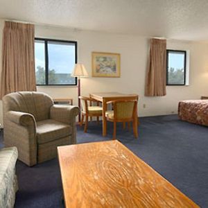 Hotel Super 8 Davenport Room photo