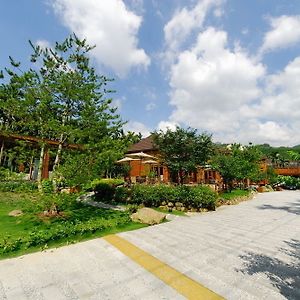 Sakura Villa Nantou Exterior photo