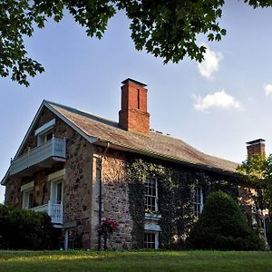 ¿Cuáles son los mejores hoteles cerca de Sonnenberg Gardens & Mansion State Historic Park? Canandaigua Exterior photo