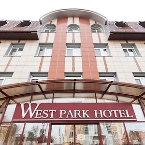 West Park Hotel Kiev Exterior photo