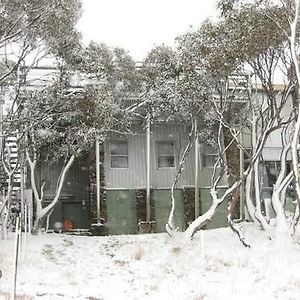 Tanderra Ski Lodge Hotham Heights Exterior photo