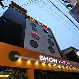 Show Hotel Pyeongtaek Exterior photo