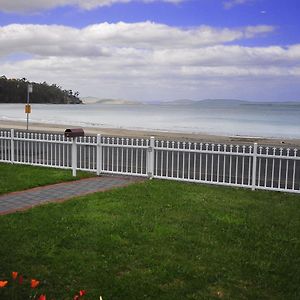 Apartamento The Esplanade Kingston Beachfront Opossum Bay Exterior photo