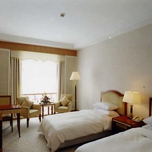 Tianbao International Hotel Tianjin Room photo