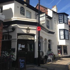 The Olde Swan Hotel Chertsey Exterior photo