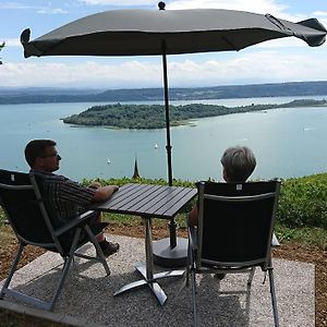 Apartamento Ferien Auf Dem Weingut Ligerz Exterior photo