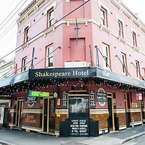 Shakespeare Hotel Surry Hills Room photo