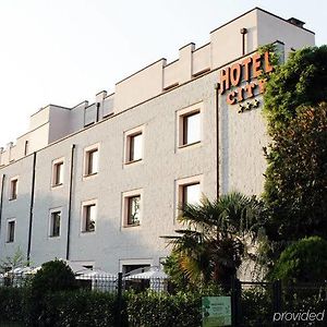 Hotel City Plasencia Exterior photo