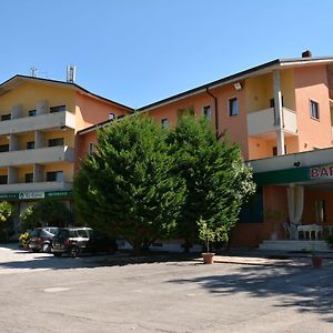 Hotel La Carica Pastrengo Exterior photo