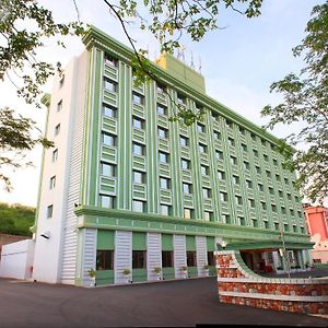 Ramoji Film City- Tara Comfort Hotel Pedda Ambarpet Exterior photo