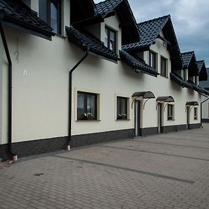 Pawie Oczko Aparthotel Tylice Exterior photo