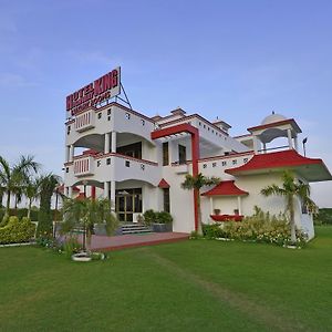 Hotel Highway King Shahpura Bairāt Exterior photo