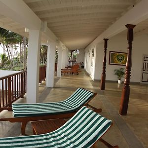 Oasis Ayurveda Beach Hotel Ambalangoda  Exterior photo