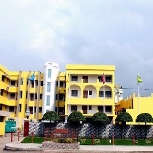 Hotel Samrat Baharampur Exterior photo