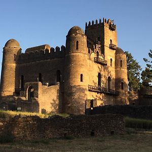 Lodge Du Chateau Gondar Exterior photo