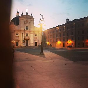 Hotel Pellegrino E Pace Loreto Exterior photo