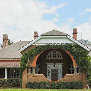 Petersons Armidale Winery&pensión Exterior photo