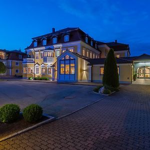 Gasthof Hotel Jaegerwirt Strasswalchen Exterior photo