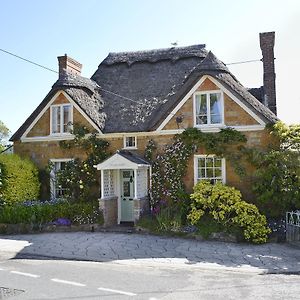 Swiss Cottage Chideock Exterior photo
