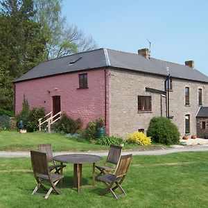 Brynderwen Bed and Breakfast Llangorse Exterior photo