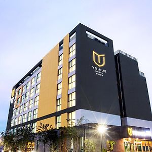 Youus Hotel Seogwipo Exterior photo