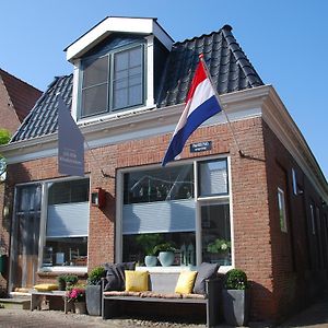 Uit Alle Windstreken Bed and Breakfast Hindeloopen Exterior photo