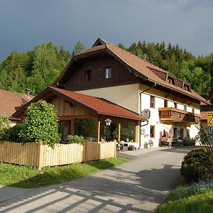 Hotel Gasthof Martinihof Latschach ober dem Faakersee Exterior photo