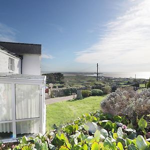 Happy Landing Villa Harlech Exterior photo