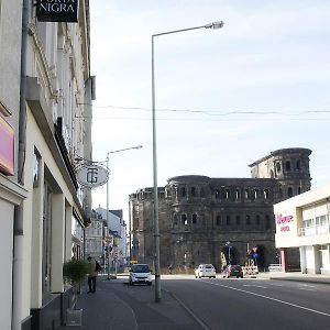 Hotel Porta Nigra Tréveris Exterior photo