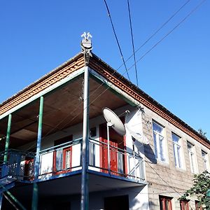 Malkhazi'S Guesthouse Martvili Exterior photo